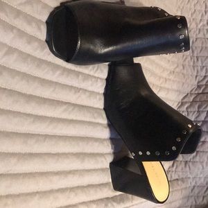 Marc Fisher black open toe faux leather sandal